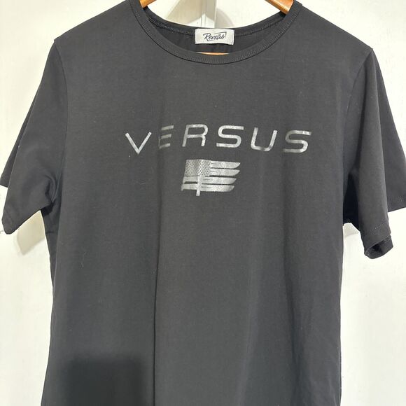VERSUS By Reverb Men’s Performance Fitted Shirt Black Flag Knives M-L - Picture 2 of 7